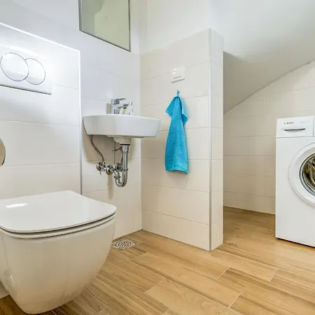 Vali 1 By Interhome Vila